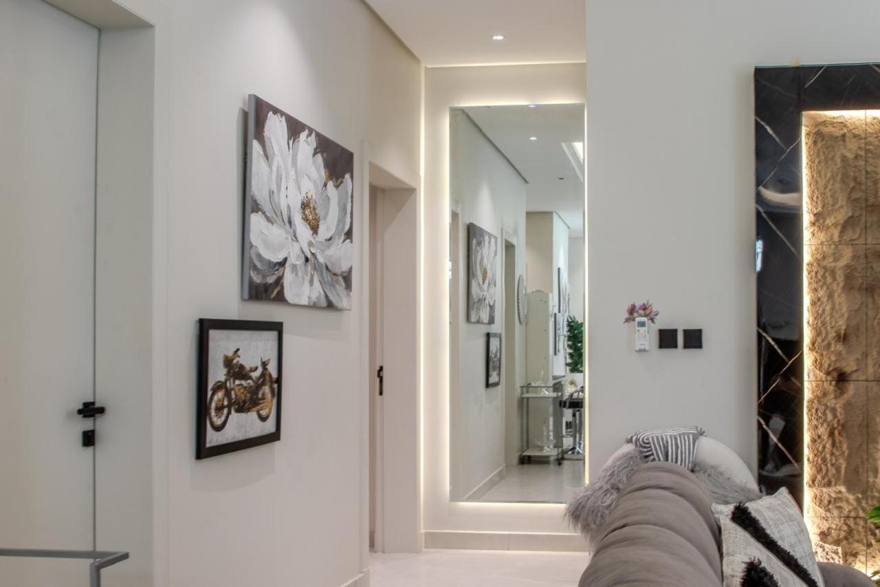Luxarystay Apartment *